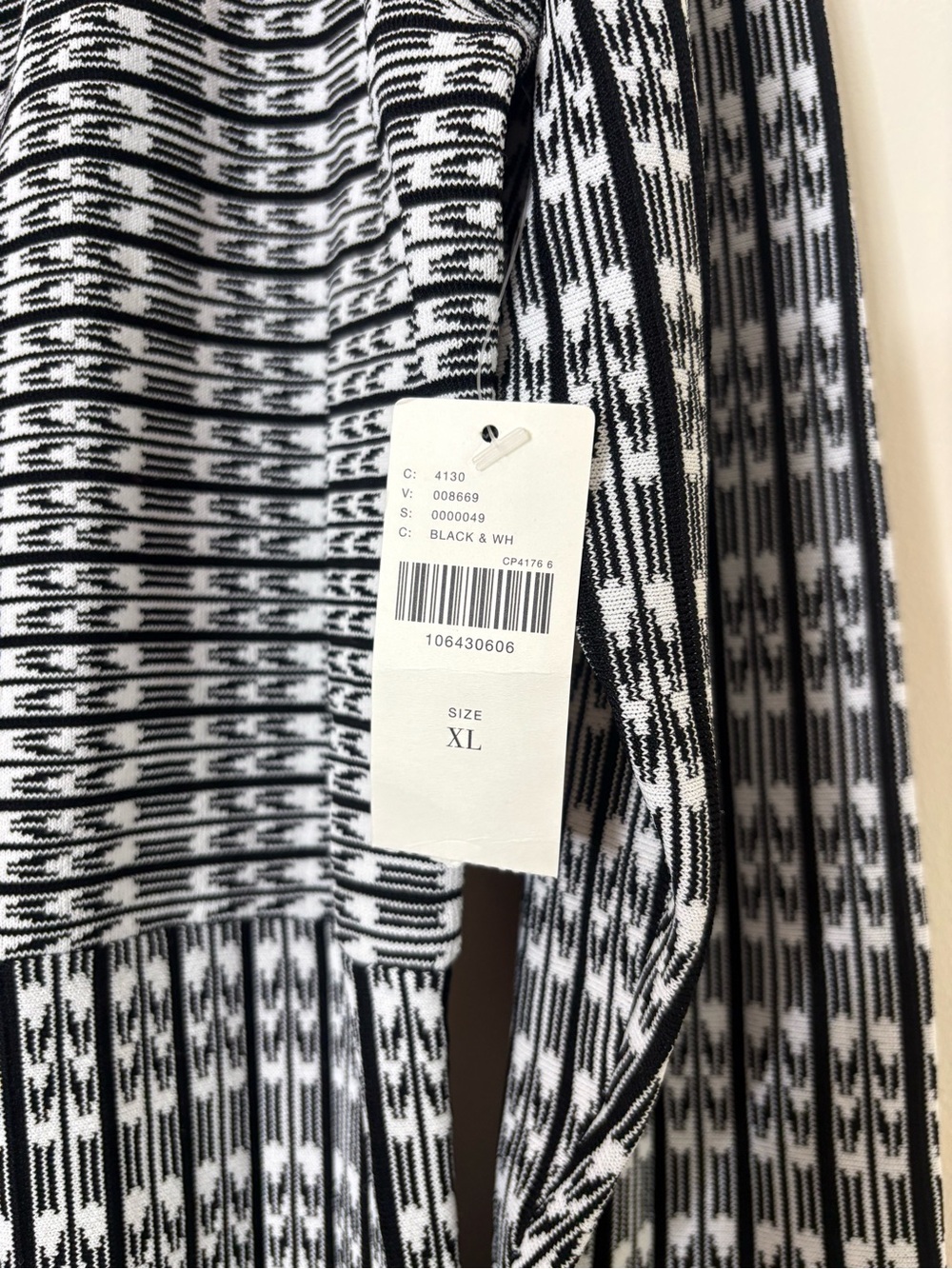 Anthropologie -  Black & White Long-Sleeve Scoop Neck Knit Dress - New With Tags - Picture 7 of 9